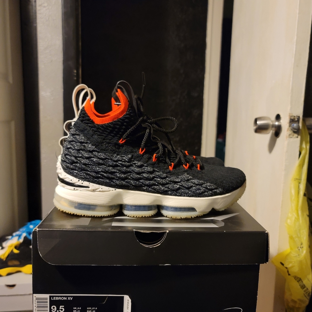 Nike lebron 15 Infrared excellent cond sz 9.5 $140